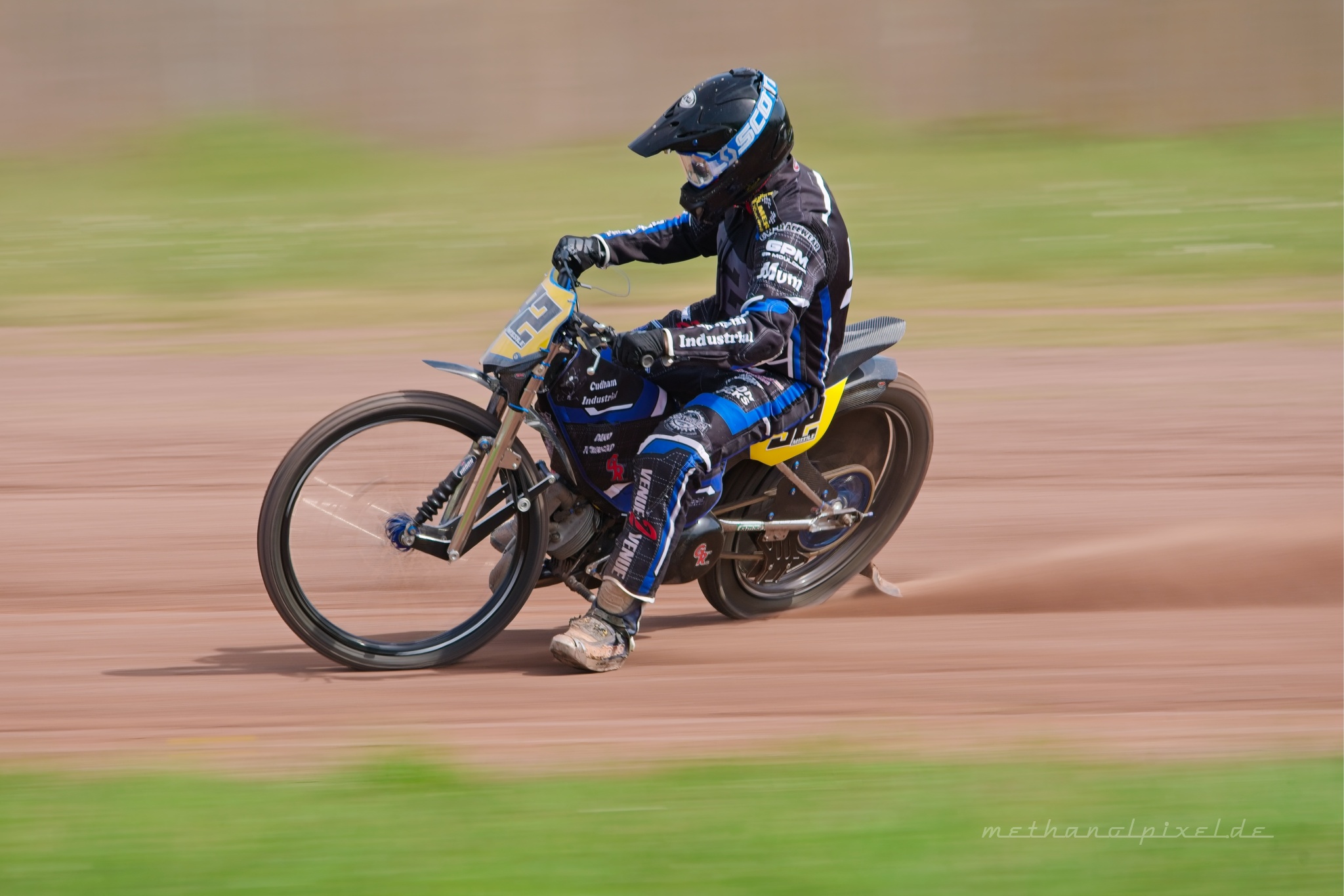 ILCE 7M4   A7405278 2048